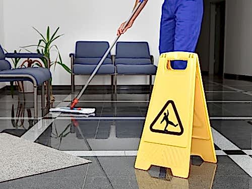 <p><strong>• Personel Temini</strong><br>Uzman Temizlik şirketi olarak sabit personelde çalışma alanlarımız sınırsızdır. Sizlerle yapacağımız ön görüşmeler ve fizibiliteden sonra tesisinize yada işyerinize uygun çalışma programı çıkartılır.<br> </p><p><strong>• Bahçe Bakımı</strong><br>Hepimiz doğal ve yeşil bir ortamda kendimizi daha iyi hissederiz.<br>Güzel bir çevre; insan psikolojisi, ruh salığı ve bunun yanında beden sağlığı üzerinde çok olumlu rol oynar.<br>Güzel bir bahçe paha biçilmez bir nimettir. Özellikle büyük şehirlerde yaşayanlar için iyi tasarlanmış bir bahçe günün bütün stresini ve yorgunluğunu atmak için birebirdir. Bahçenizden alacağınız keyif strese dönüşmesin!<br>Bahçenizle biz ilgilenelim siz keyfini çıkartın.<br> </p><p><strong>• Okul & Dershane Temizliği</strong><br>Okul, dershane temizliği topluma açık olan ve temizliğin bilhassa önem taşıdığı gençlerimizin toplanma alanları olduğu için çok daha büyük öneme sahip. Dolayısıyla okul temizliklerinde firmamız uzman kadrosu ile sağlık ve hijyen kurallarına uygun profesyonel ürünler kullanılarak sorunsuz bir temizlik hizmeti sunar.<br><br><strong>• Banka Temizliği</strong><br>Banka temizliği özel koşullar içeren eleman güvenilirliğinin olmasını ve uzun süre çalışmış eleman niteliği kazanmışlığı gerektirmektedir. Ayrıca iş akışına engel olmamak, toplantı ve görüşme v.b. sırasında ortamı rahatsız etmemek ve o işyeri ile ilgili bilgiler konusunda gizlilik prensiplerine uymak firmamız prensipleri arasındadır.<br> </p><p><strong>• Cami Temizliği</strong><br>İbadet ortamının temizliği dinin vazgeçilmez ilkelerinden biridir. Uzman temizlik gönül rahatlığı ve huzur içinde ibadet etmeniz için halılarınızı en son teknolojiyi kullanarak yerinde köpüklü yıkama yapar ve bu sistem sayesinde halılarınız tertemiz ve hızlı bir şekilde kurur.</p>